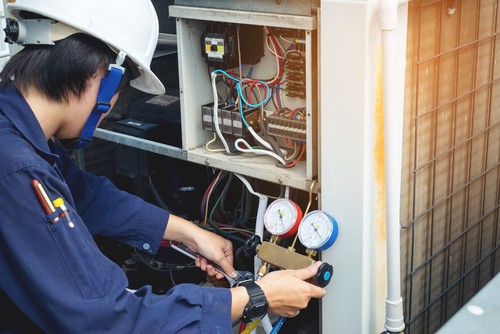 Spotting AC Gas Leaks Signs and Solutions